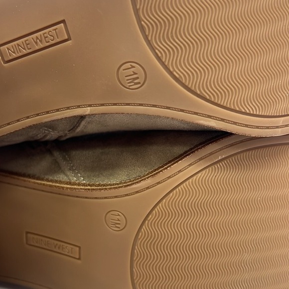 Nine West Taupe Suede Buckle Wrap Block Heel Ankle Boots Womens 11M - Picture 8 of 11